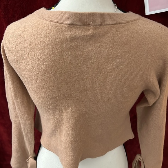 Wilfred Sweater 🌸 - Picture 6 of 9